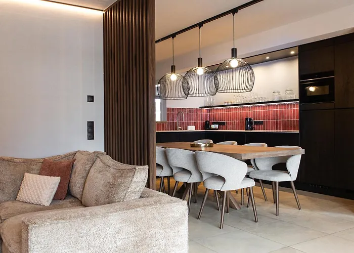 Avenida Mountain By Alpin